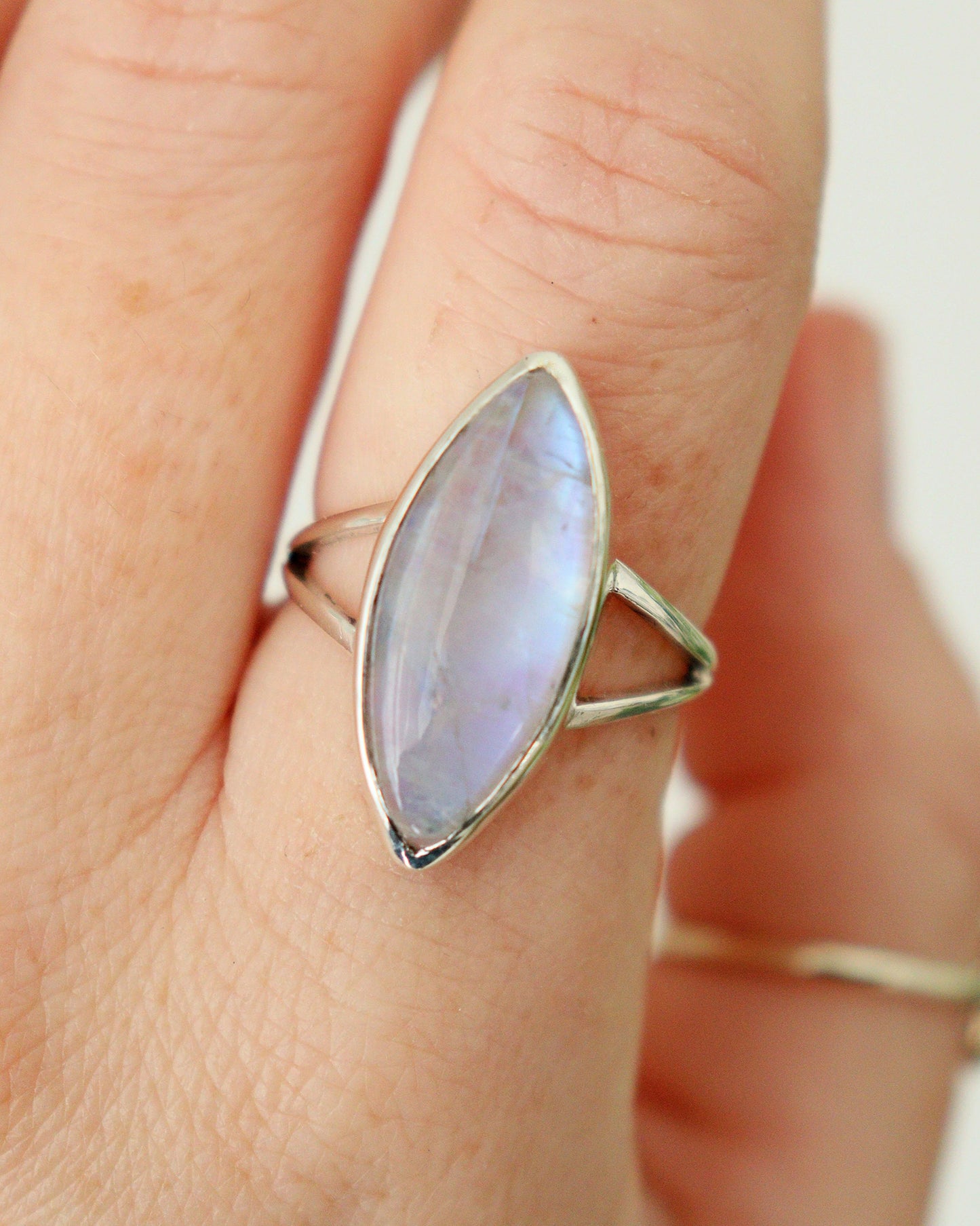 Anillo MARQUESA | piedra luna