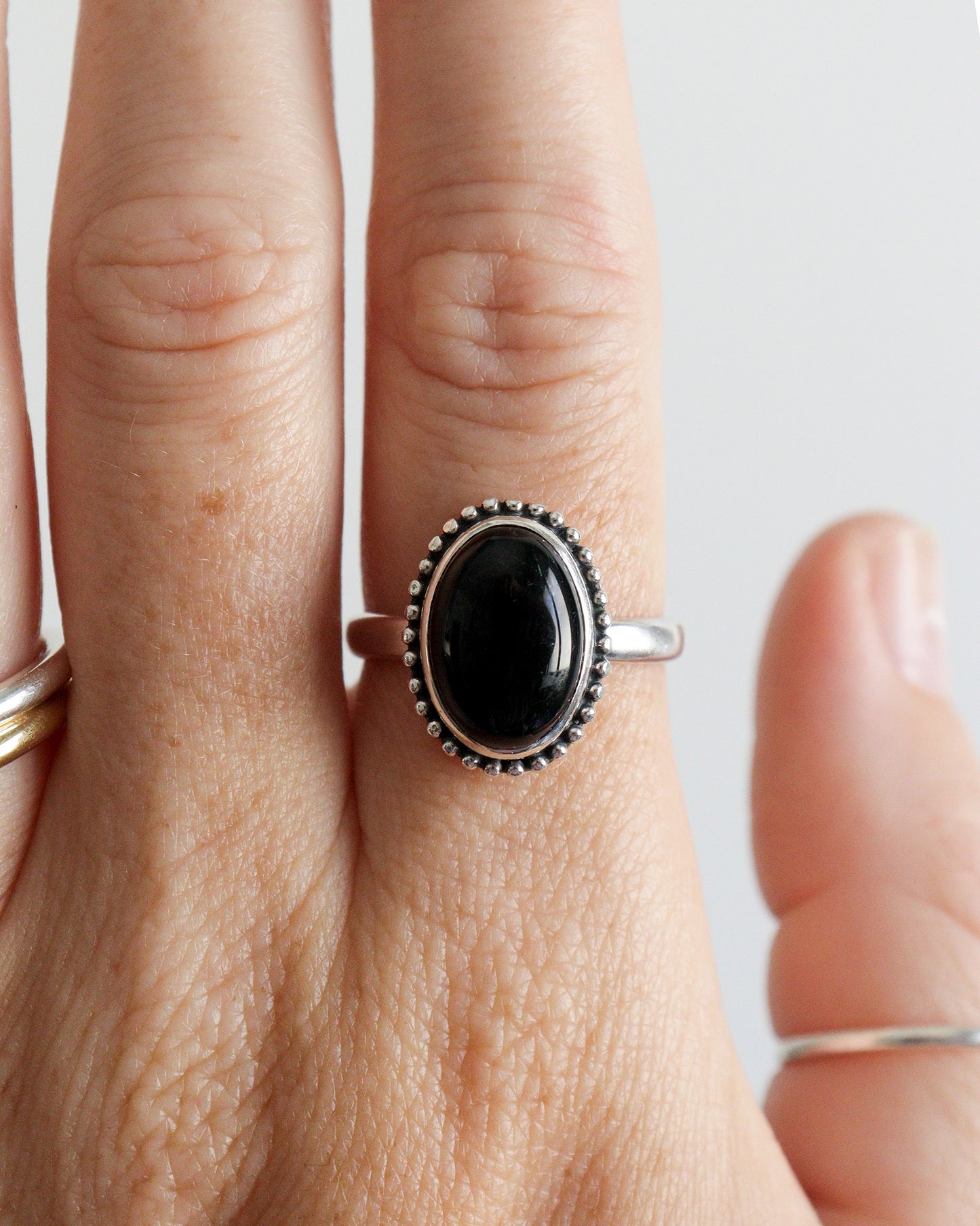Anillo ÓNIX | bolitas