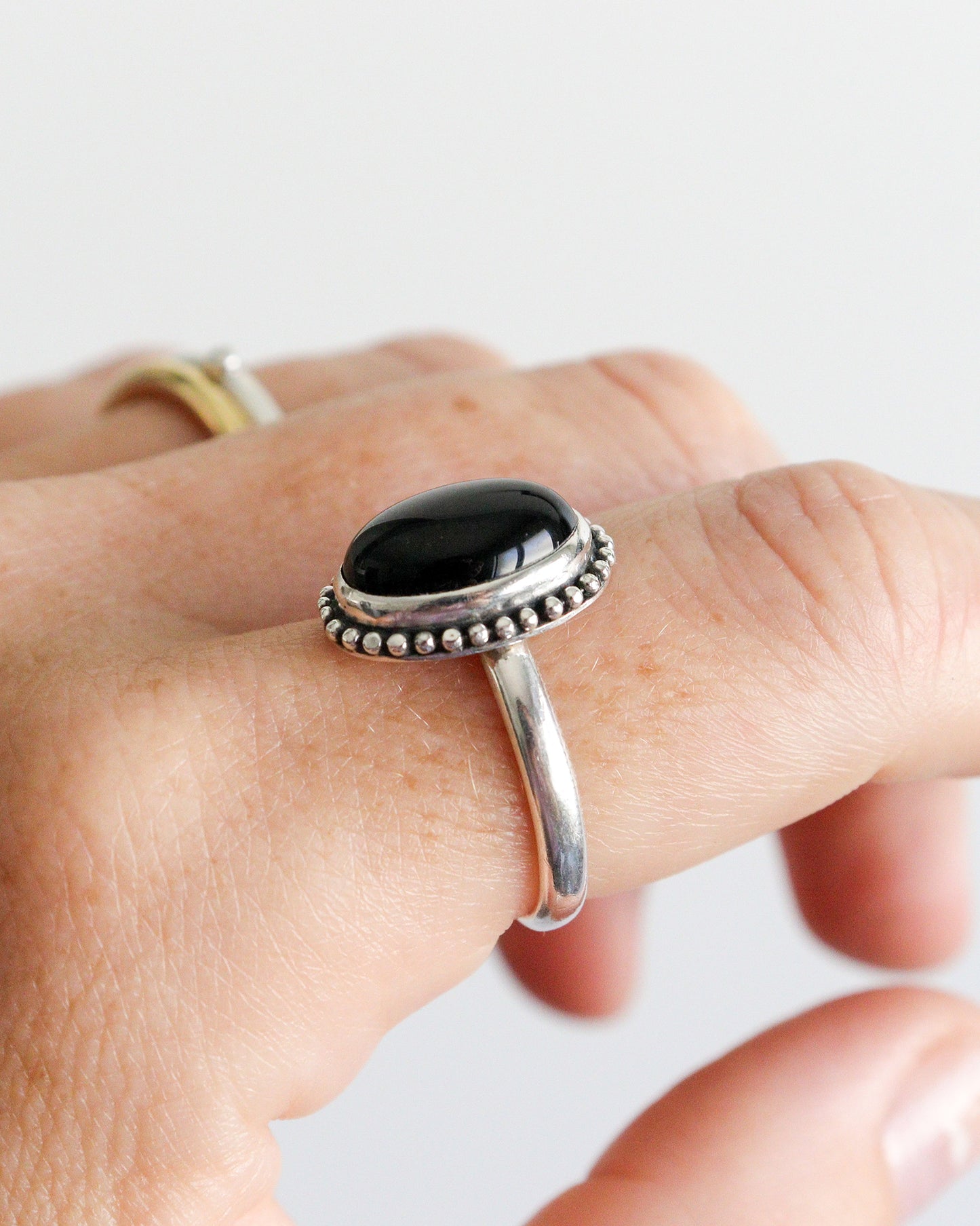 Anillo ÓNIX | bolitas
