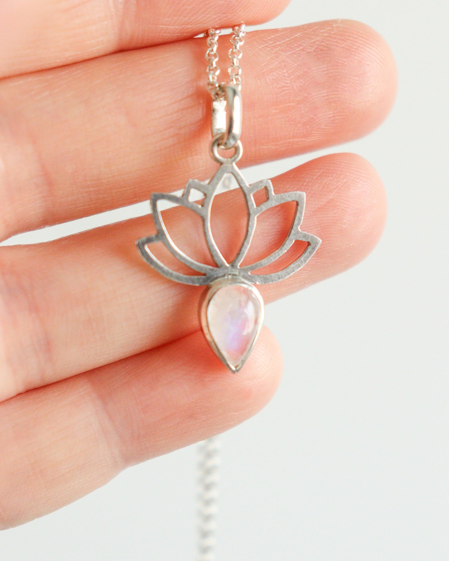Colgante FLOR DE LOTO | Piedra luna