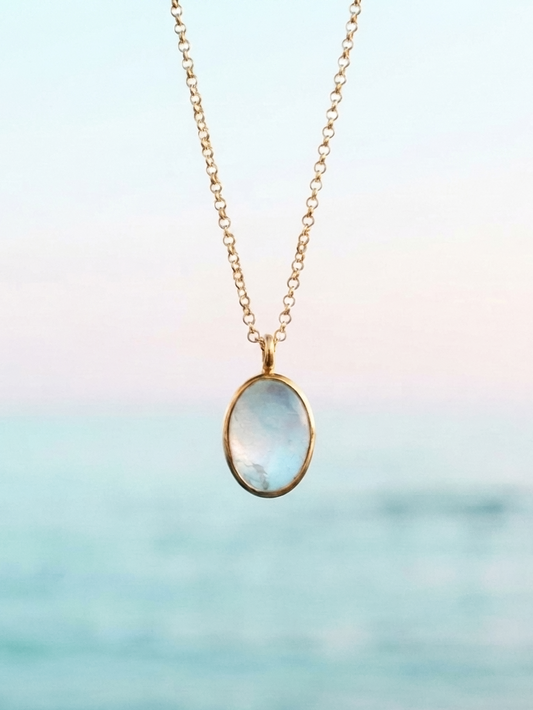 Colgante AURA LUNAR dorado | piedra luna