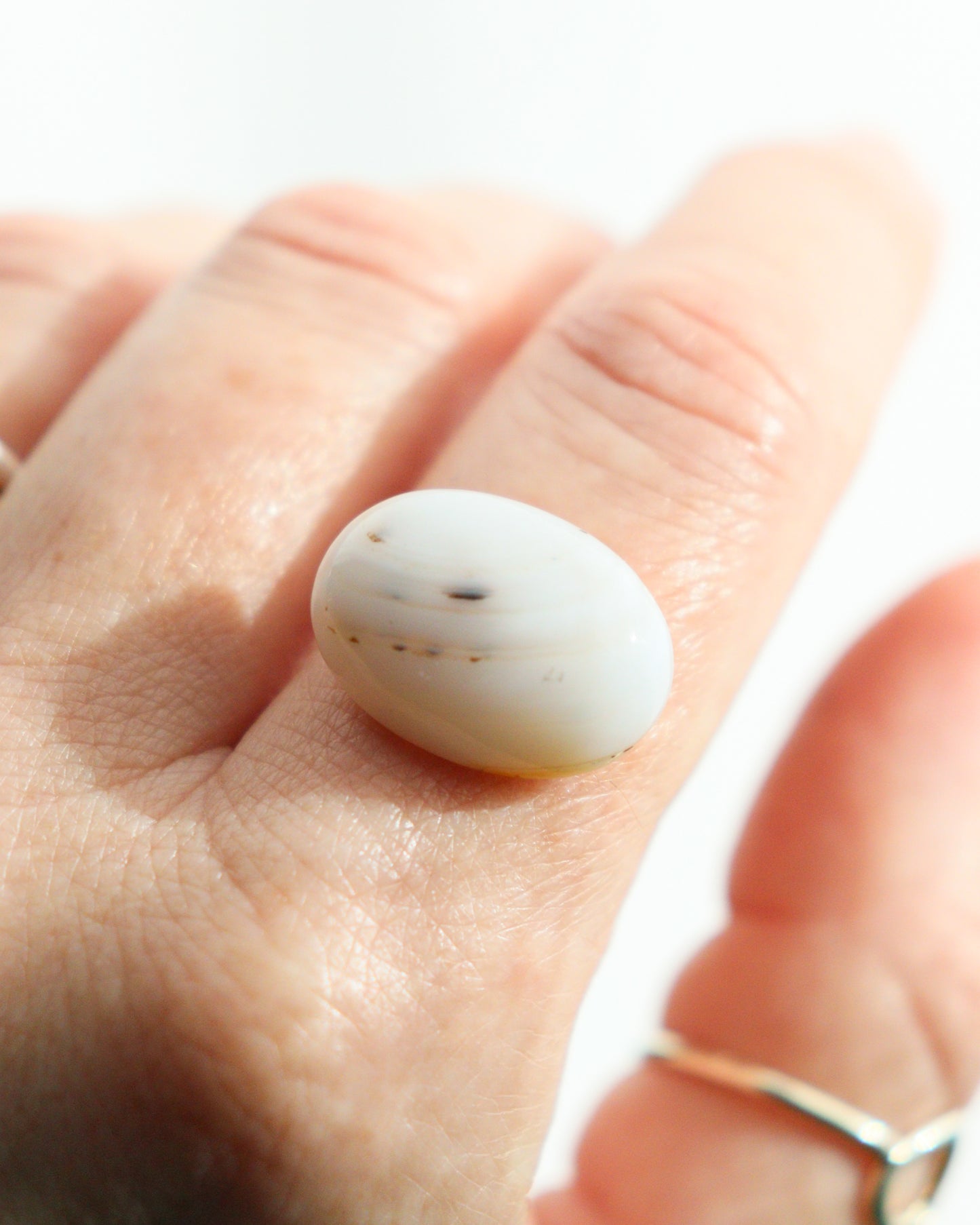 Anillo SAND | Ágata blanca
