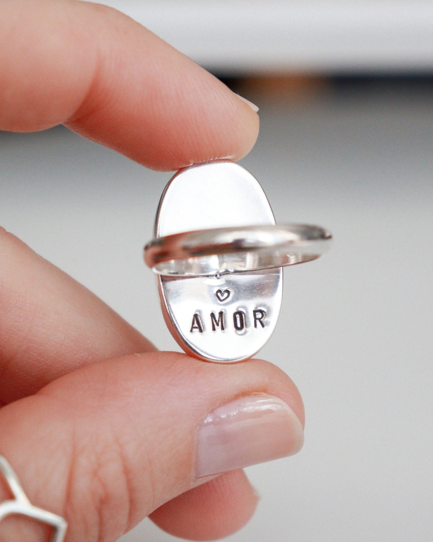 Anillo AMOR | Cuarzo rosa