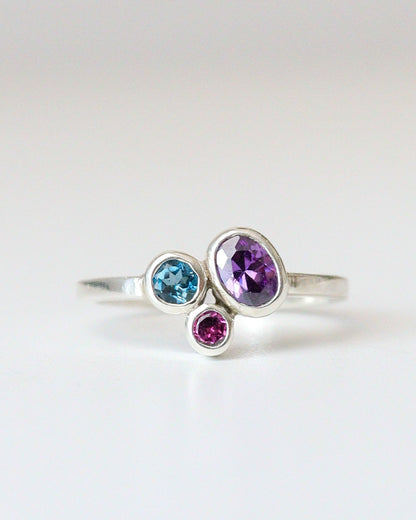 Anillo RAMITO DE FLORES | amatista, topacio azul y rodolita
