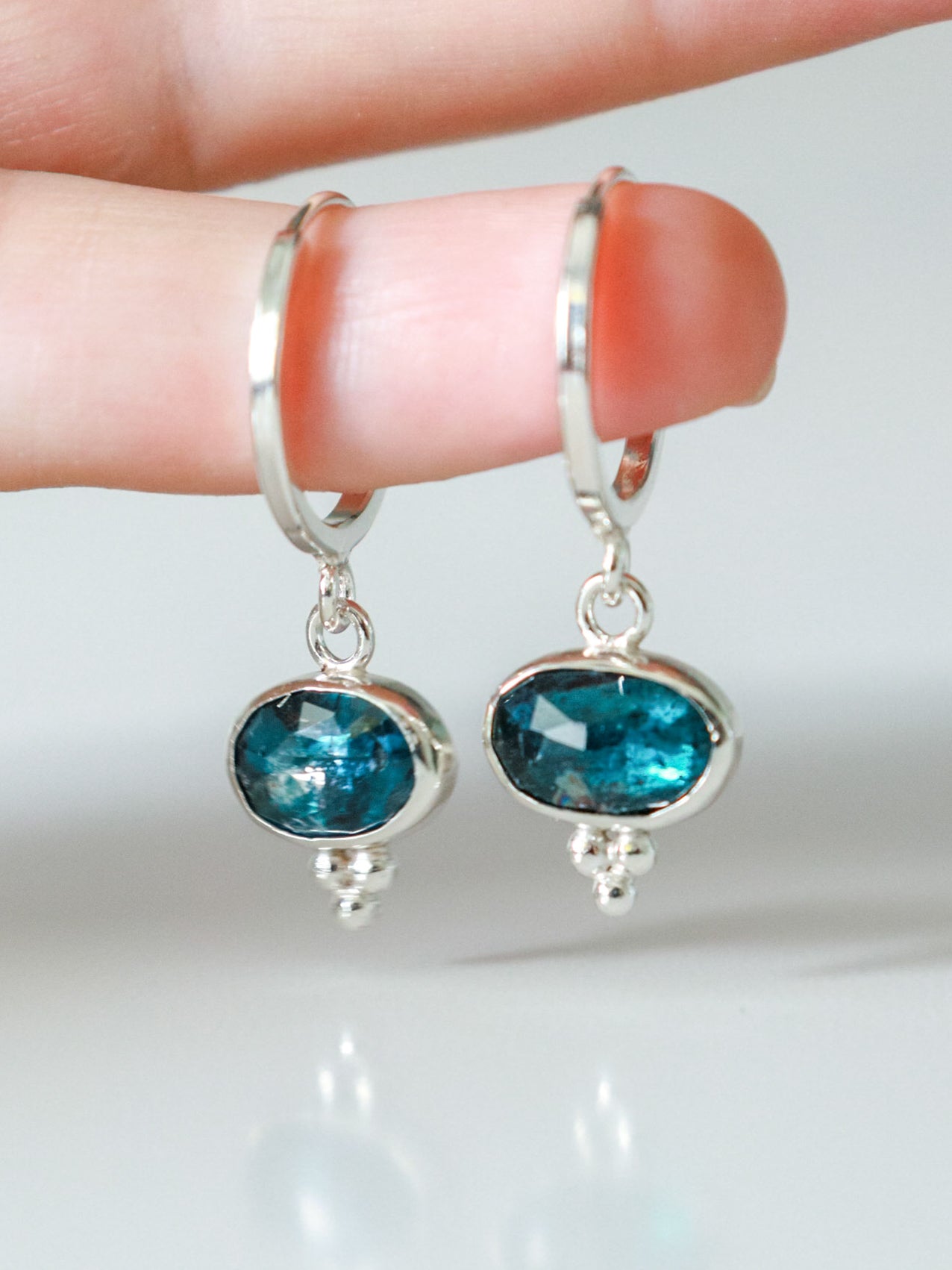 Pendientes AQUA • Cianita Musgo