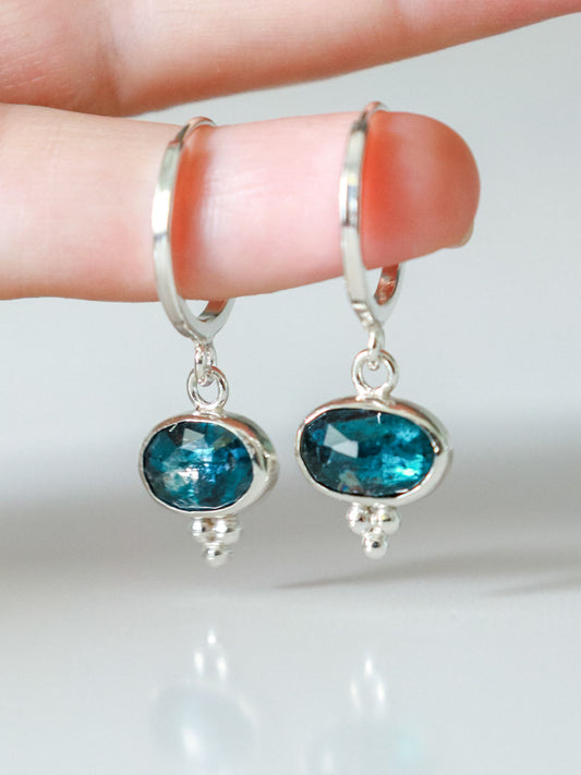 Pendientes AQUA • Cianita Musgo