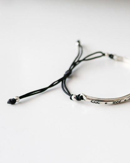 Pulsera ajustable ARROW | Larimar
