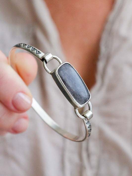 Pulsera TRILO | obsidiana plateada rectangular